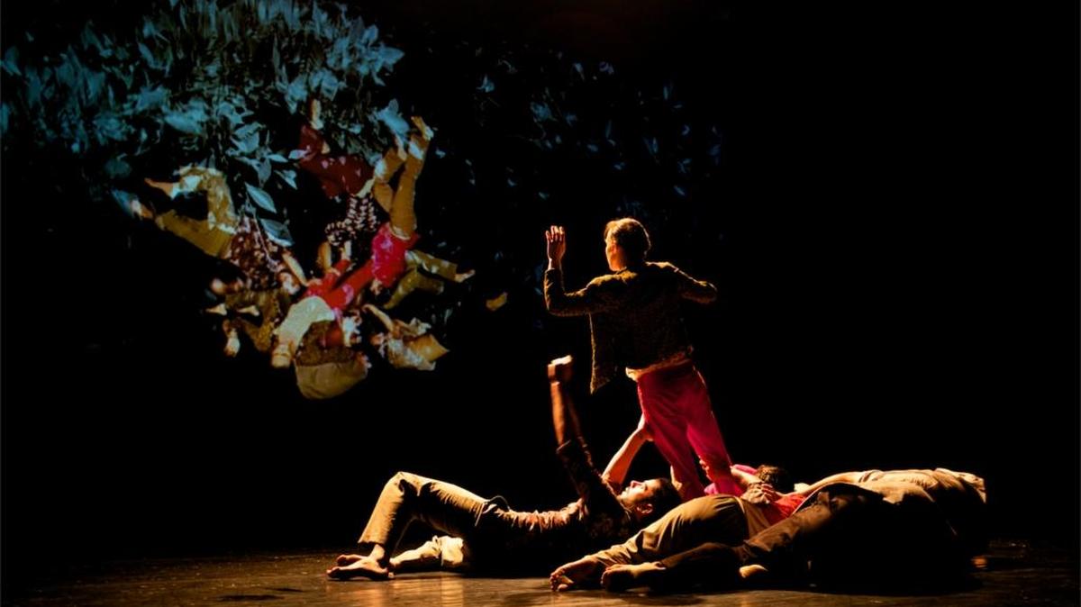 A moment from “Possible Impossible,” by Cuban troupe Retazos and Swedish company Memory Wax