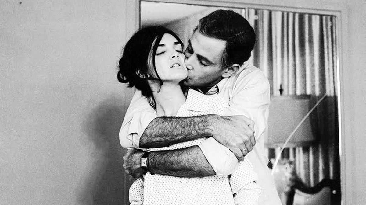 
After his wife moves to Miami, Sergio (Sergio Corrieri) finds a new girlfriend, Elena (Daisy Granados), in ‘Memories of Underdevelopment.’ 
