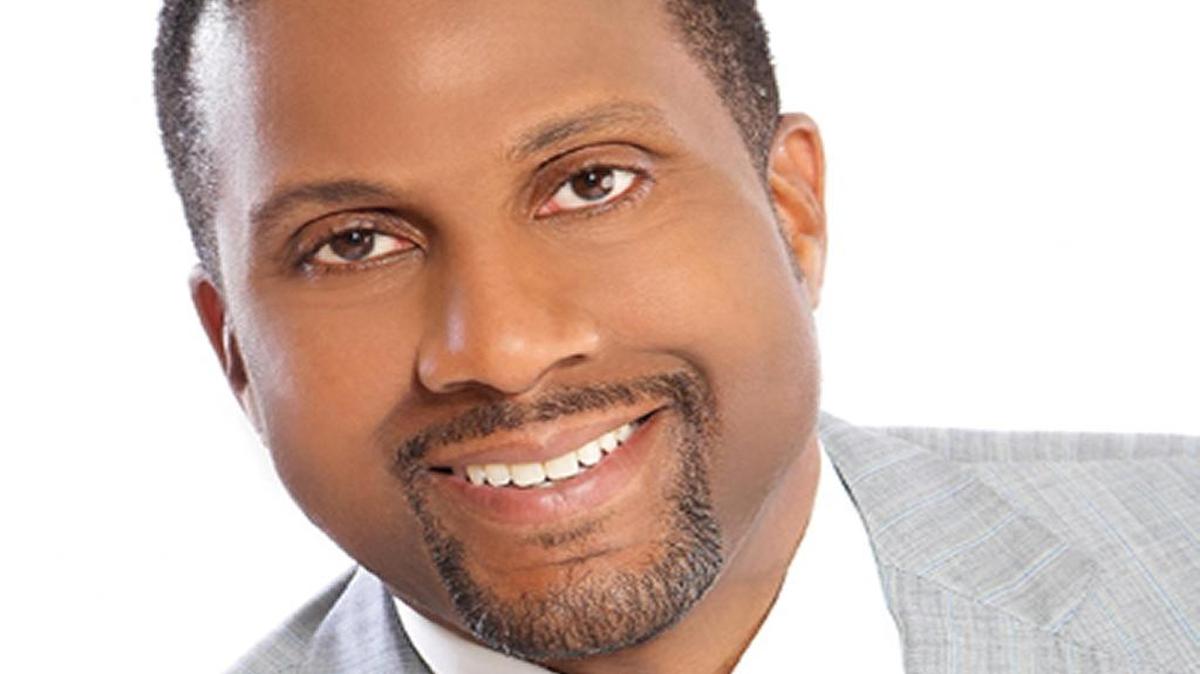 Tavis Smiley appeared at Miami Book Fair Wednesday night.