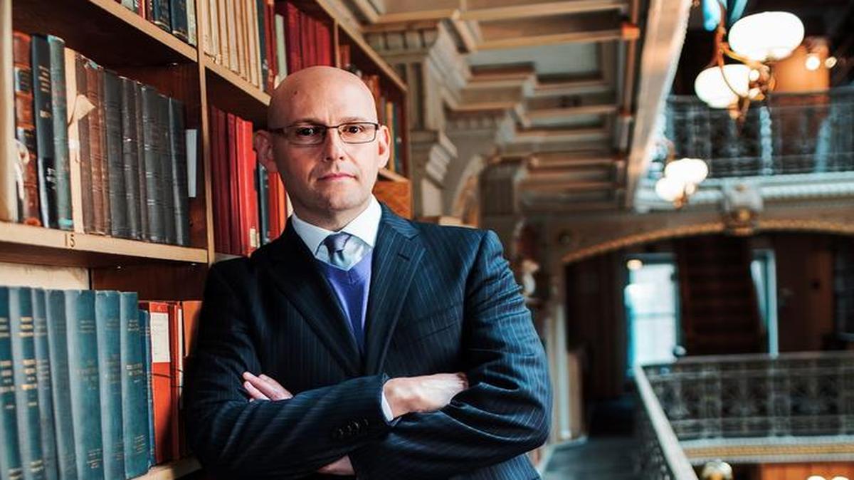 
A true multitasker: South Florida author Brad Meltzer is one of the few writers to land on the bestseller lists in five different categories (fiction, non-fiction, advice, children’s books and comics).
