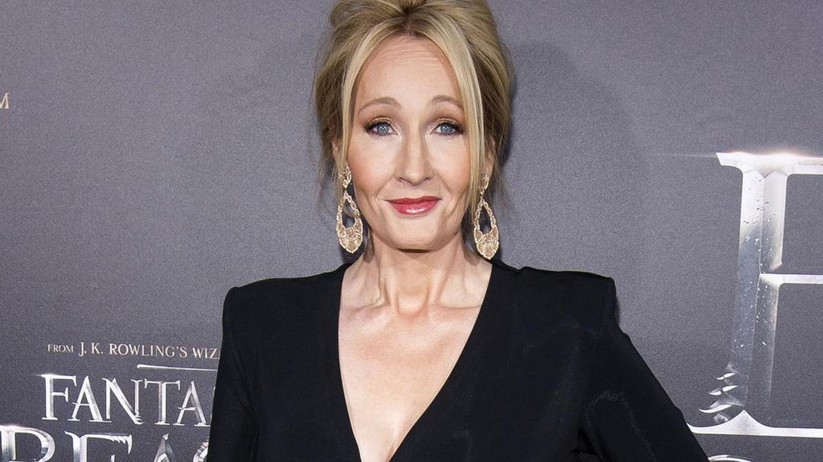 ‘Harry Potter’ author J.K. Rowling has found herself in a Twitter war with Trump supporters.