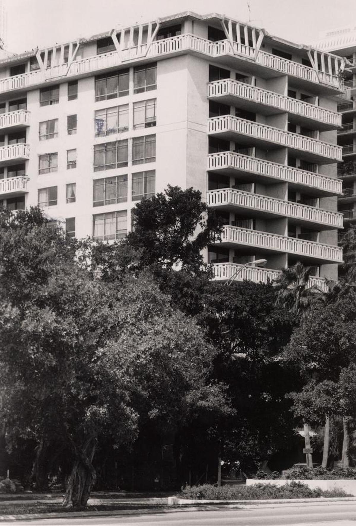 Coconut Grove's Mutiny Hotel as it appeared in 1989, after its sale and conversion to condos.