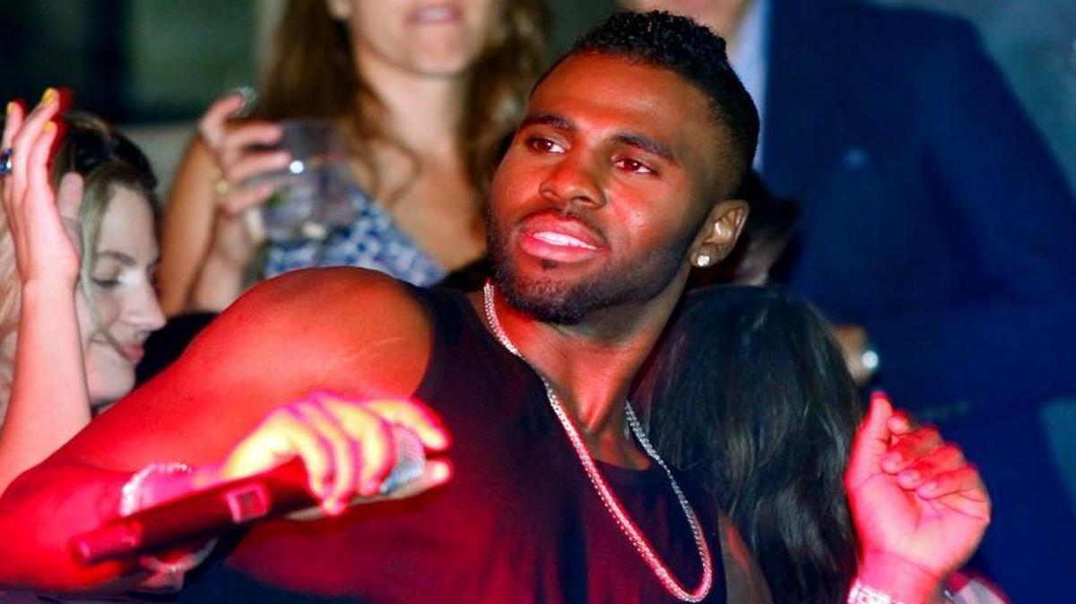 
Jason Derulo attends the New York Fashion Week Spring/Summer 2016 "Derulo Does DuJour" concert on Wednesday, Sept. 16, 2015, in New York.
