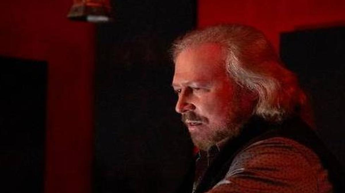BarryGibb-press image 2 PC Danny Clinch