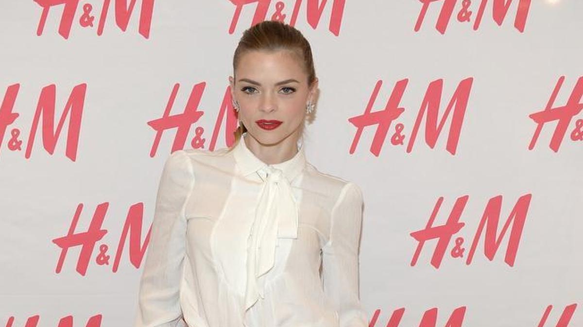 MIAMI, FL - DECEMBER 10: Jaime King attends the celebration of the H&M 500th North American Store Opening at H&M at Dolphin Mall