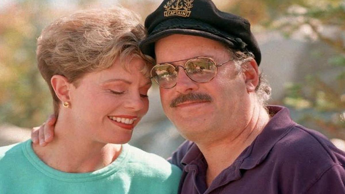 This Oct. 25, 1995 file photo shows Toni Tennille, left, and Daryl Dragon, the singing duo The Captain and Tennille, posing during an interview in at their home in Washoe Valley, south of Reno, Nevada. Court documents filed by Tennille in Arizona say that her marriage to Dragon is irretrievably broken and cannot be reconciled. The two have been married for more than 38 years. The popular 1970s pop duo's hits include "Love Will Keep Us Together," which earned a Grammy for record of the year in 1975.