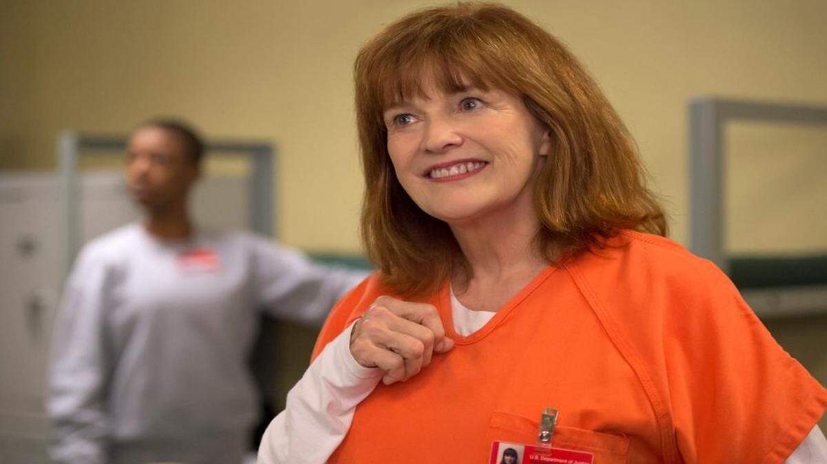 Veteran actress Blair Brown’s role on ‘Orange Is the New Black’ is being compared to Martha Stewart and Paula Deen.