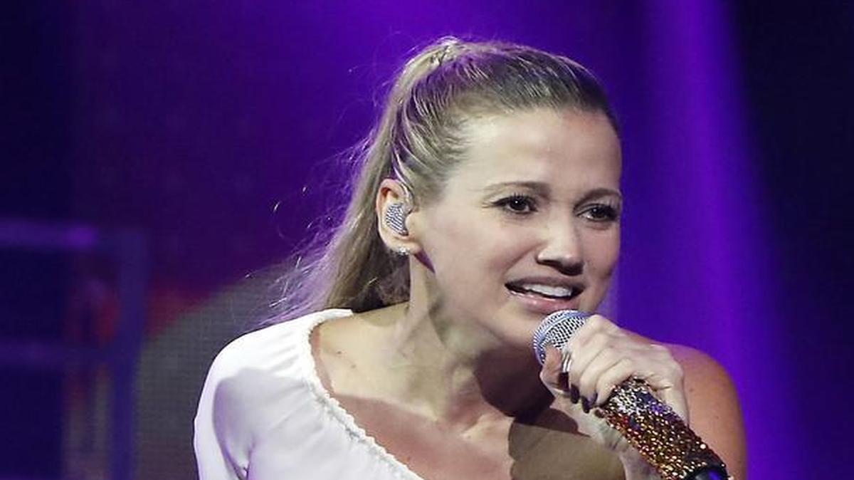 
PREMIOS TU MUNDO 2015 -- Rehearsal -- Pictured: Fanny Lu rehearses for the 2015 Premios Tu Mundo at the American Airlines Arena in Miami, Florida on August 19, 2015 -- (Photo by: John Parra/Telemundo) ..PREMIOS TU MUNDO 2015 -- Ensayo -- Imagen: Fanny Lu ensayando para los Premios Tu Mundo 2015, desde el American Airlines Arena en Miami, Florida el 19 de agosto, 2015 -- (Foto por: John Parra/Telemundo)
