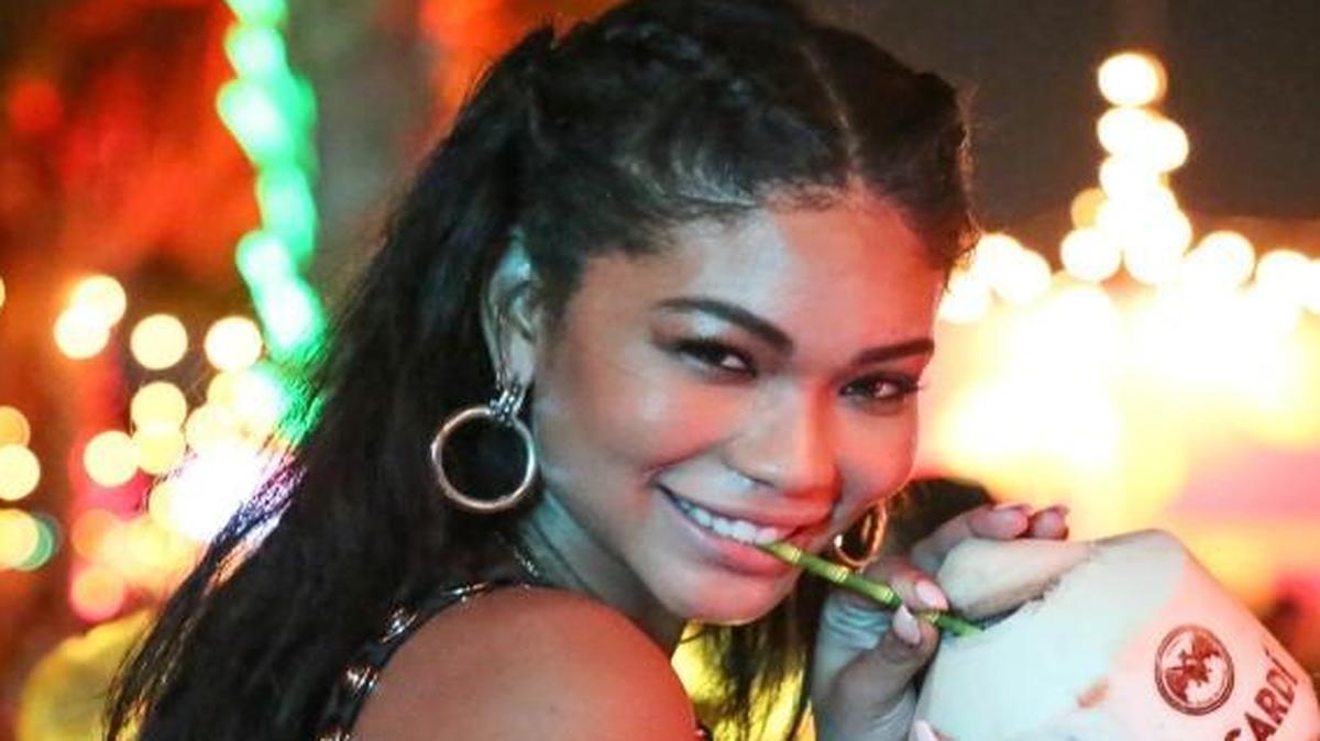 Chanel Iman drinking Bacardi Banana
