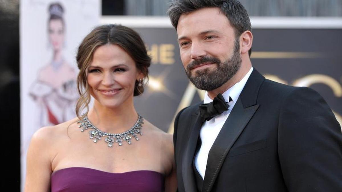 Jennifer Garner, left, and Ben Affleck.