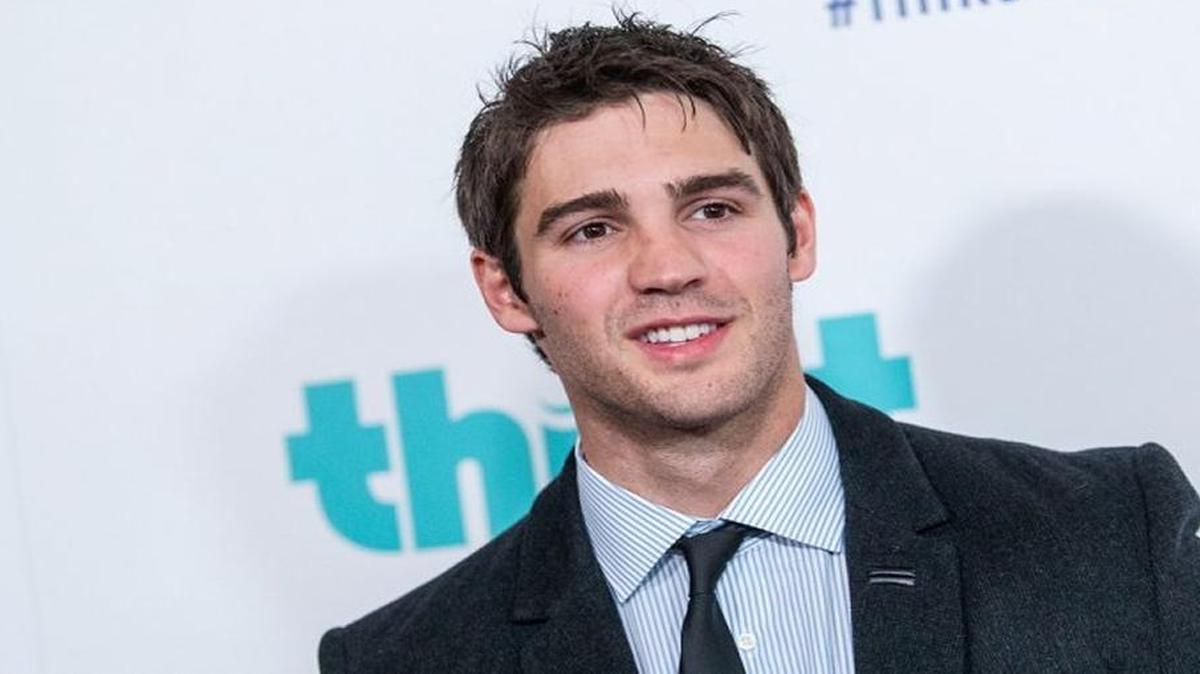 Steven R McQueen