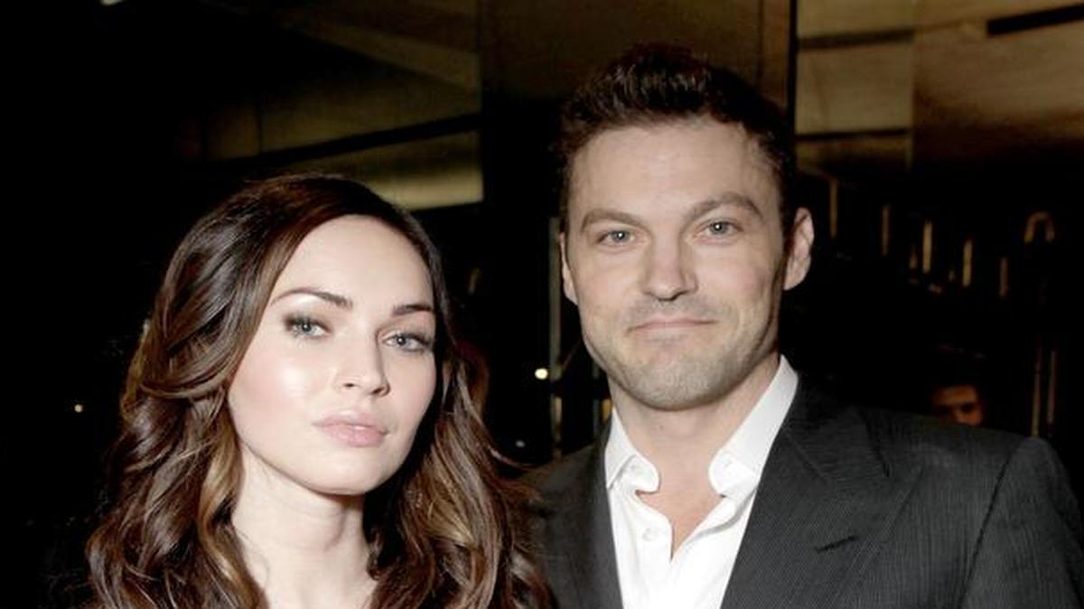 
TORONTO, ON - SEPTEMBER 09: Actress Megan Fox and actor Brian Austin Green attend Toast The Cast Of "Friends With Kids" reception, hosted by Michael Kors, Vanity Fair's Krista Smith and Red Granite Pictures at Jamie Kennedy Center at the Gardiner Museum on September 9, 2011 in Toronto, Canada. (Photo by Todd Williamson/Getty Images for Vanity Fair).
