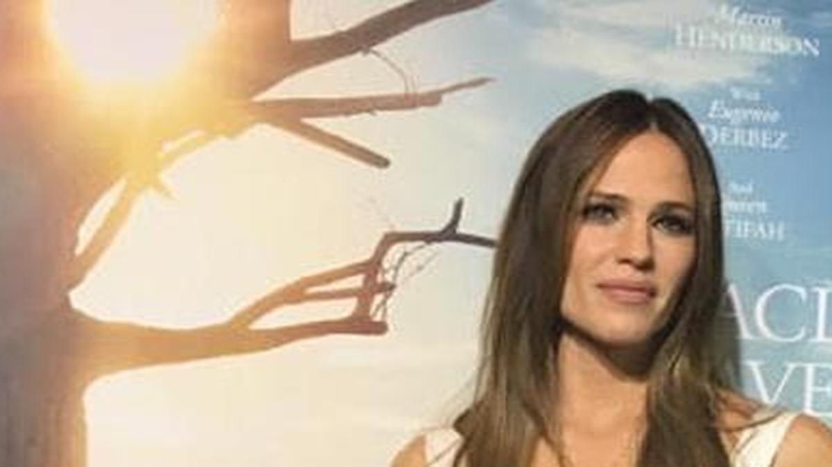 Jennifer Garner at Regal South Beach for the local premiere of ‘Miracles From Heaven’ March 14, 2016