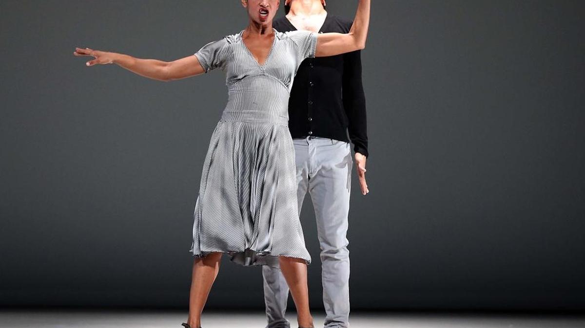 Maylin Castillo and Gabriel Mendez, of Cuban dance troupe Danzabierta, performing in director Susana Pous’ “Malson” at Miami Dade County Auditorium on May 5