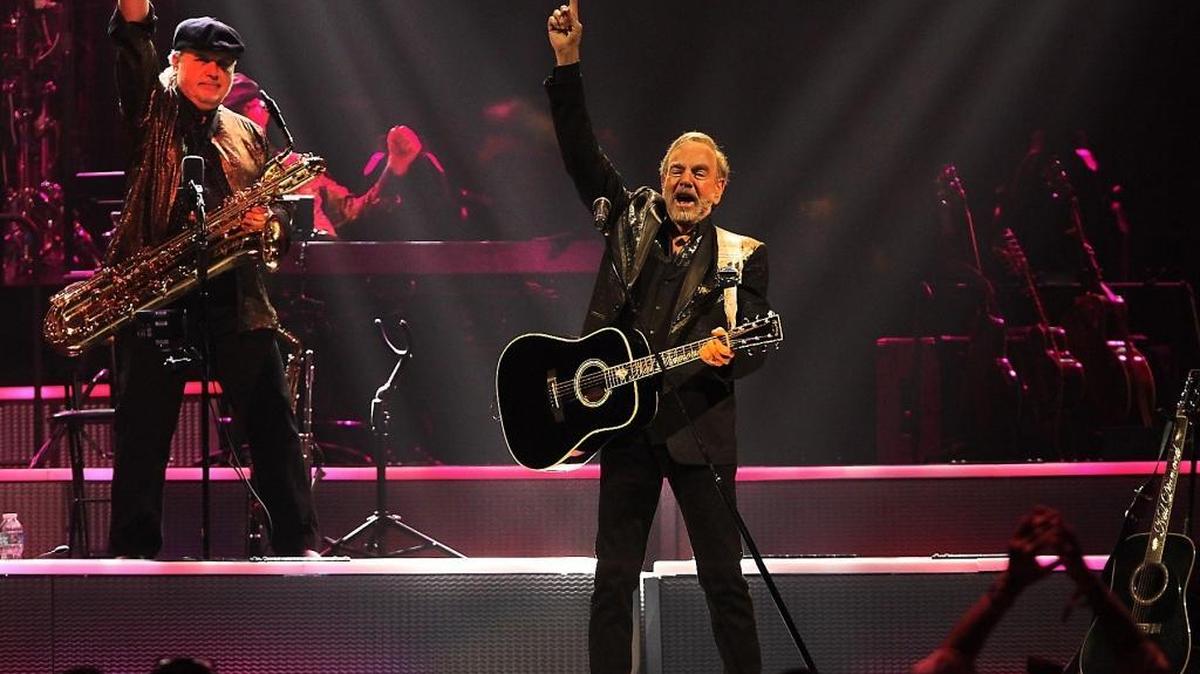Neil Diamond performs on his 50th Anniversary Tour at Sunrise's BB&T Center on Wednesday, April 26, 2017.