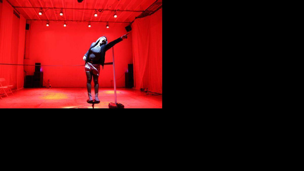 
Shaneeka Harrell rehearsing “Cassius Clay.”
