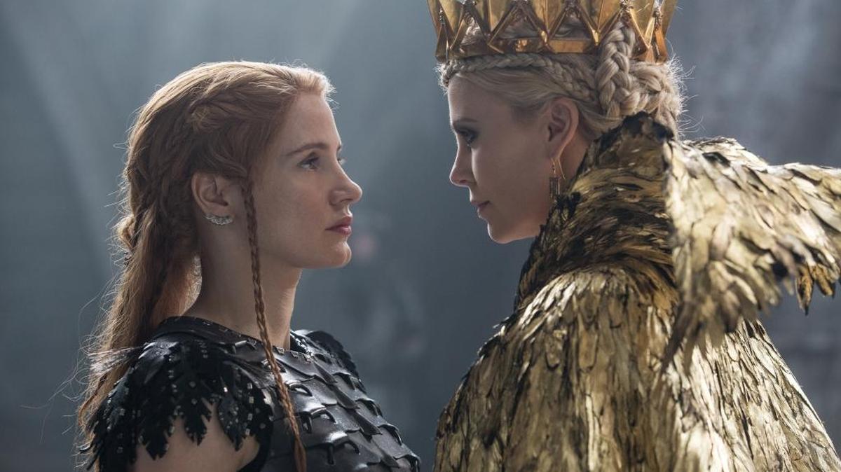 Warrior Sara (Jessica Chastain) faces off against Queen Ravenna (Charlize Theron) in ‘The Huntsman: Winter’s War.’