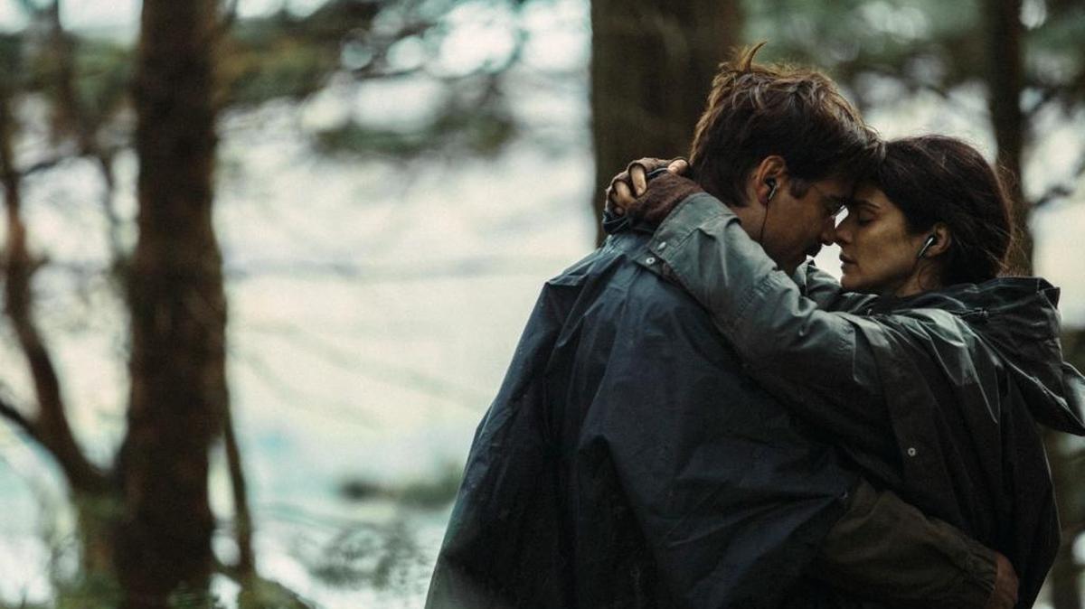 Colin Farrell and Rachel Weisz are lovers on the run in ‘The Lobster.’