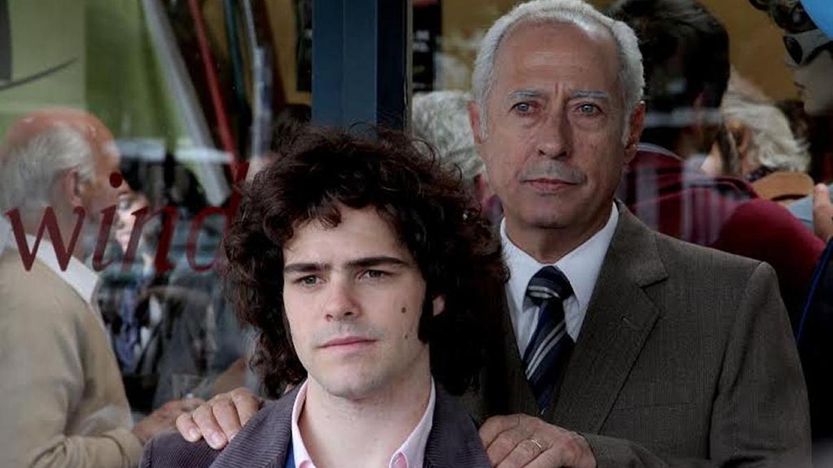 Alejandro (Peter Lanzani) and his dad (Guillermo Francella) are up to very bad things in the thriller ‘The Clan.’