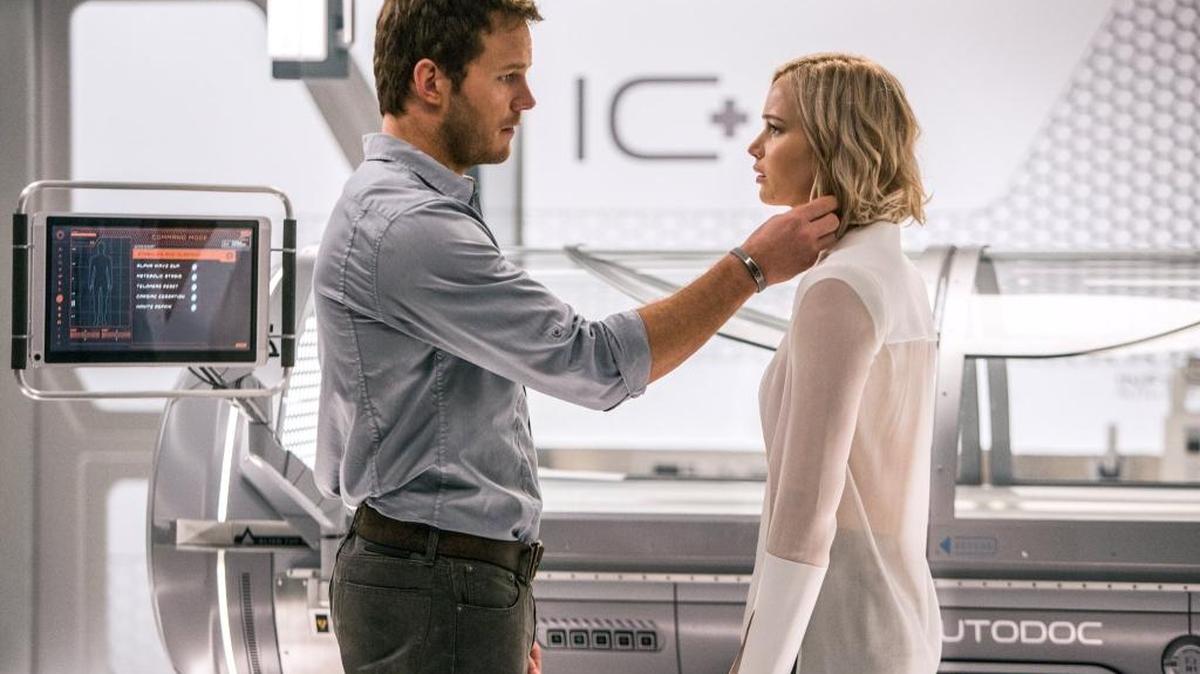 Chris Pratt and Jennifer Lawrence play two travelers trapped aboard a spaceship in ‘Passengers.