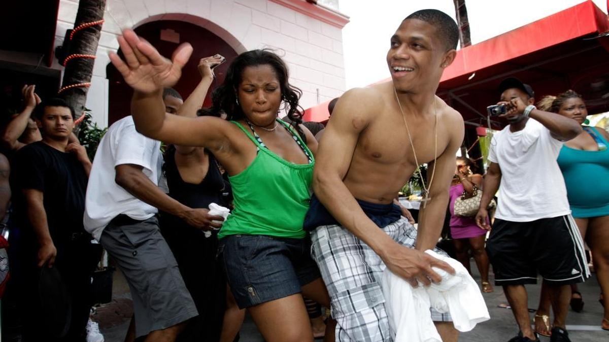 Tennile Wilson and Darrell B. of Chicago dance at Ocean's 10 during Urban Beach Weekend on Miami Beach in this 2009 file photo.