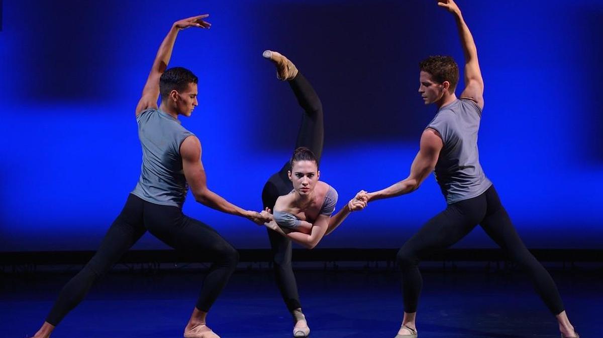 Gabriela Mesa, Josue Justiz, & Fabian Morales in ‘Esferas.’