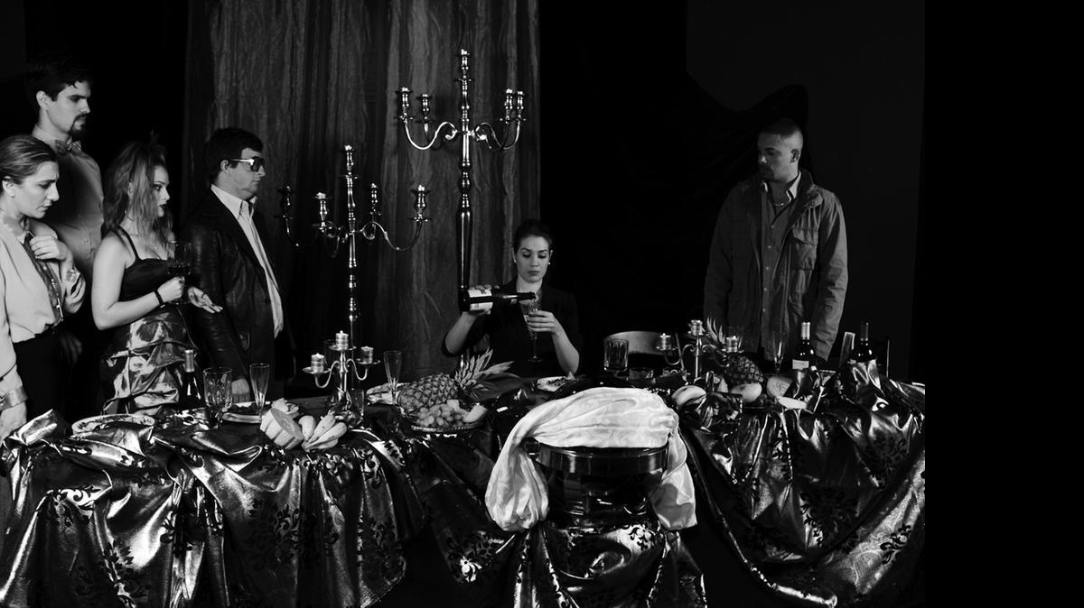 
The Teatro Prometo premiere of Cristina Rebull’s ‘Cena para seis’ (‘Dinner for Six’) will help raise funds for scholarships to the theater’s conservatory.
