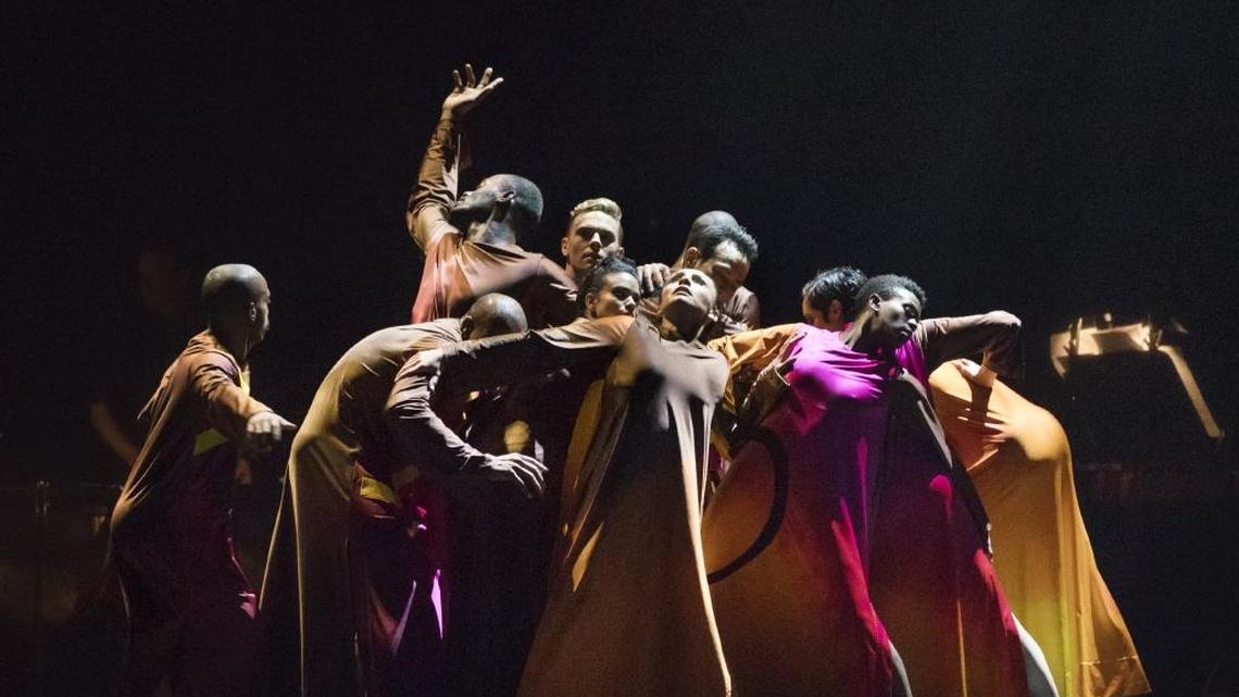 In negotiations since December over a new three-year contract, Alvin Ailey American Dance Theater performers recently boycotted their own galas in Miami and Washington, D.C.