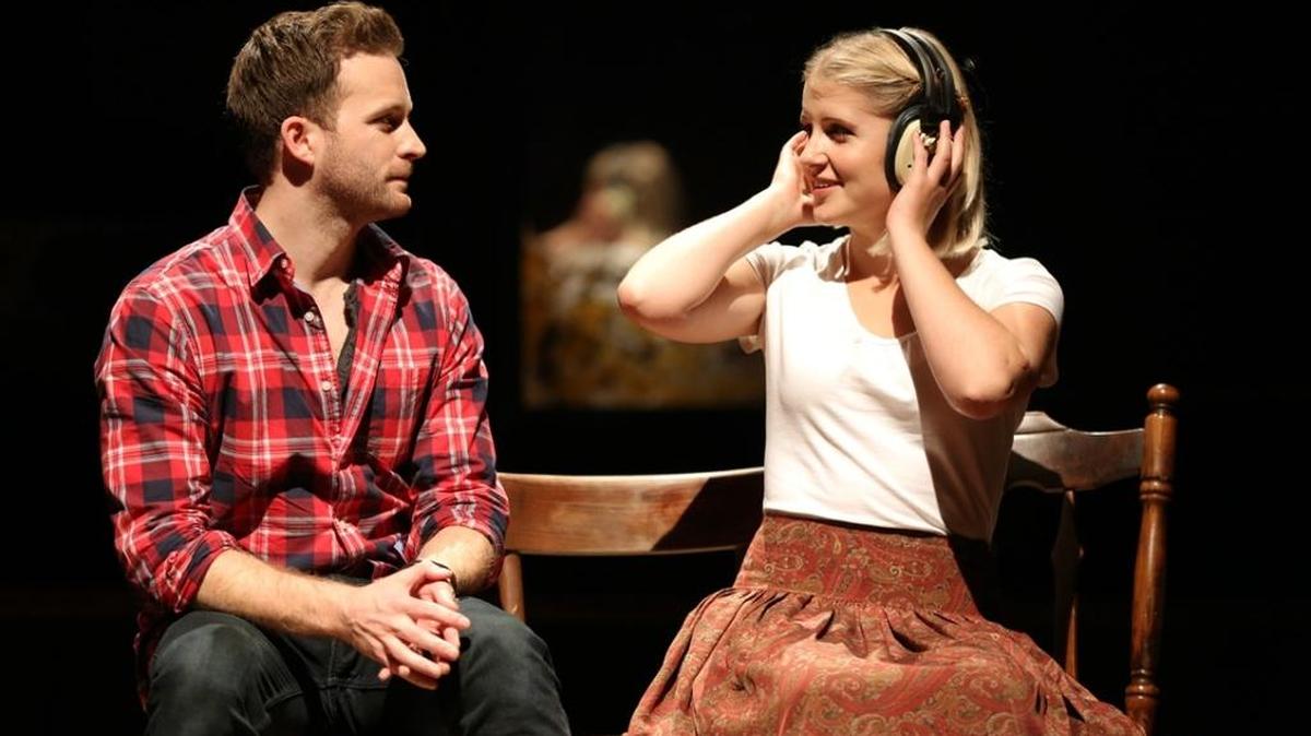 
Dani de Waal delights in Stuart Ward’s music in ‘Once,’ opening Tuesday at the Broward Center.
