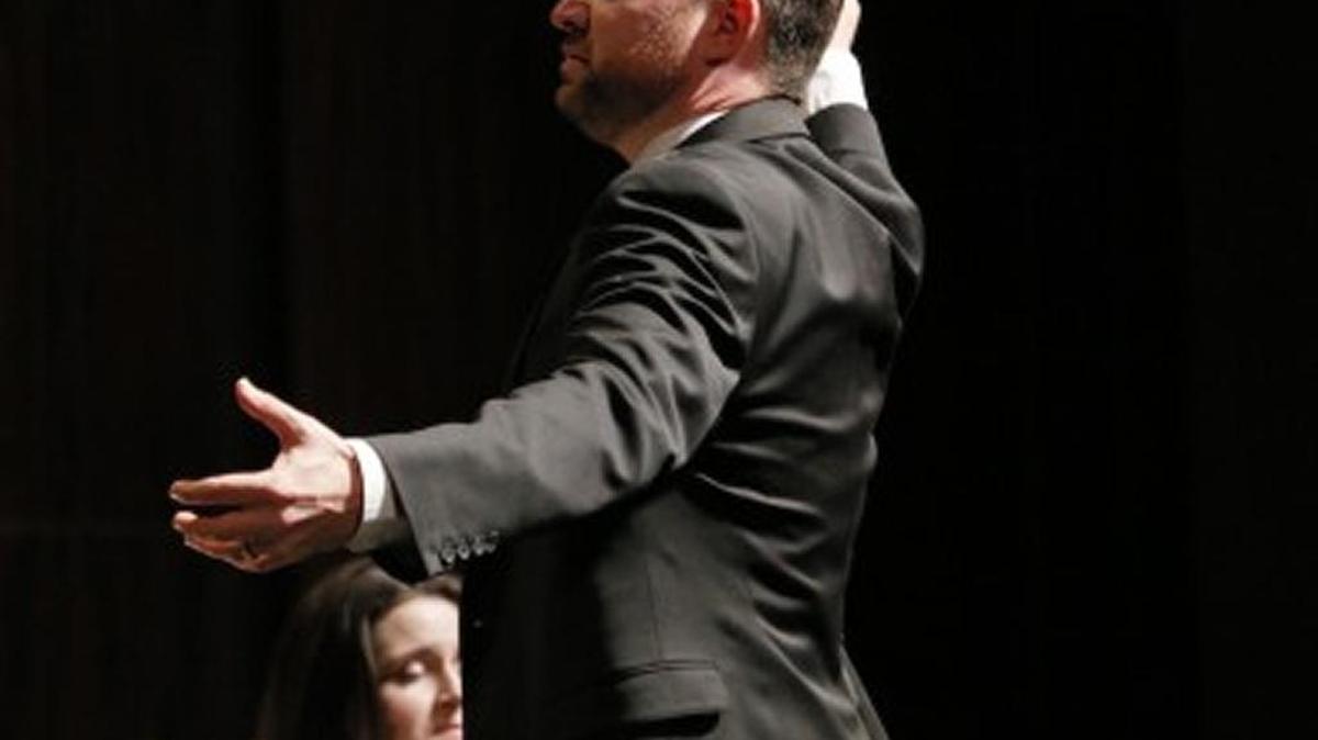 Patrick Quigley conducts Seraphic Fire.