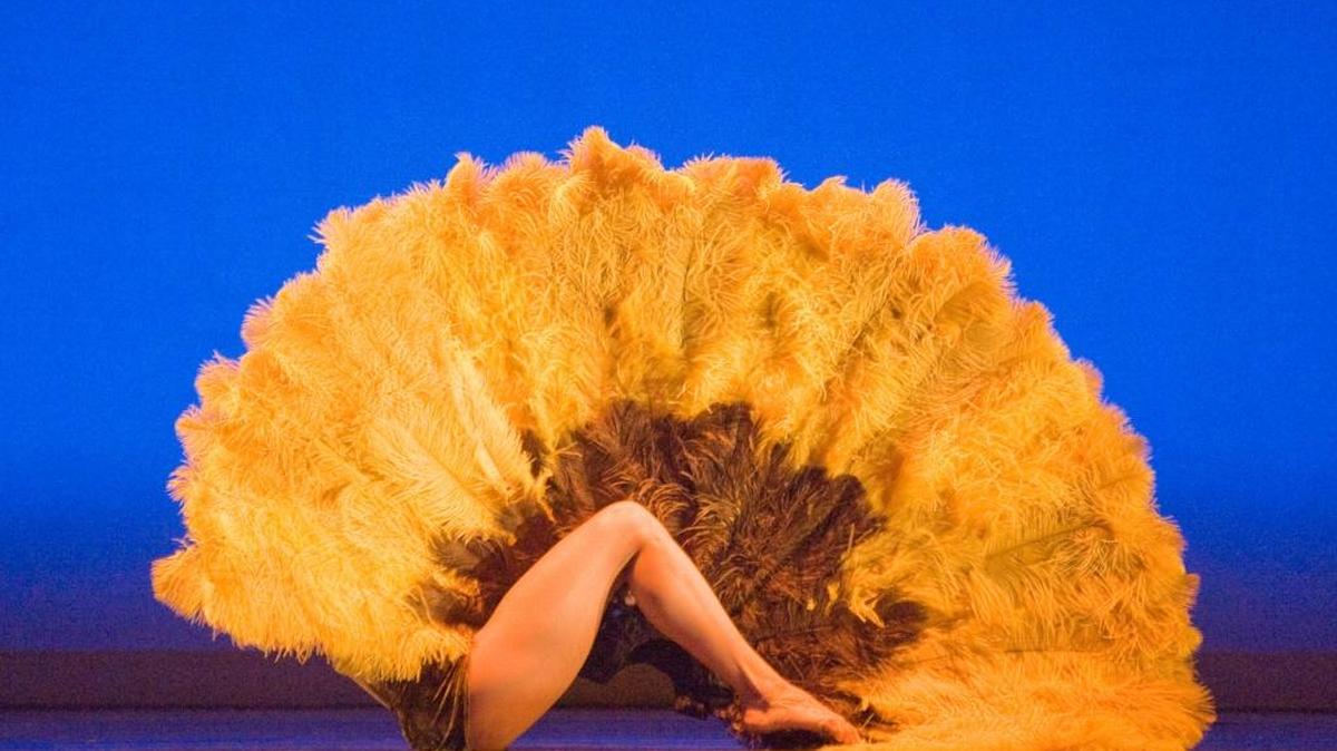Momix opens the Broward Center’s 2015-16 dance series with ‘Botanica.’