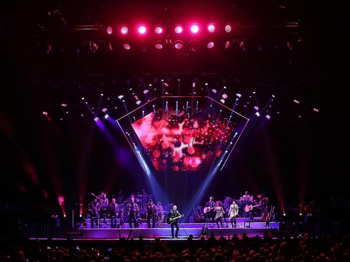 Neil Diamond performs “Cherry, Cherry” as his opening number on his 50th Anniversary Tour at Sunrise's BB&T Center on Wednesday, April 26, 2017.