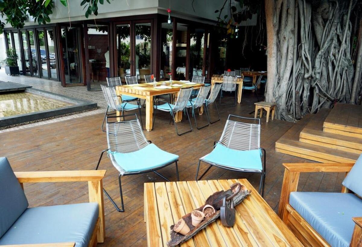 Because of Venezuela’s flagging economy and wide food shortages, these outside dining areas at Carlos García’s Alto are filled mostly with tourists. Still, business is down by more than 45 percent at what was called one of Latin America’s 50 best restaurants.