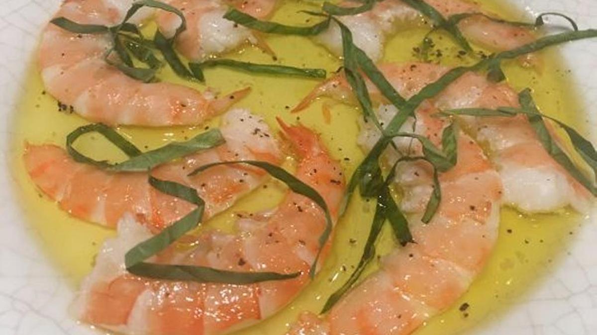 Warm prawns with Basil at La Petite Maison