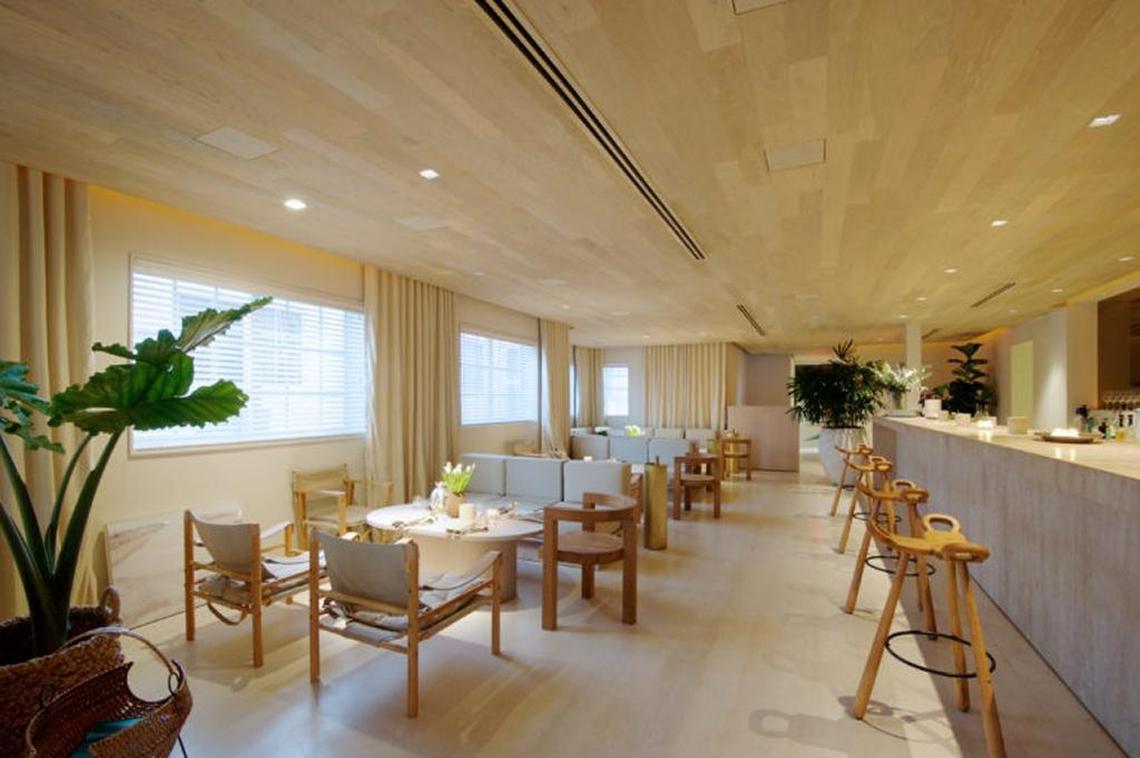 With a name like the Marble Fort, this Italian newcomer may sound imposing but the beachy space, some 120 seats divided more or less equally between inside and out, is stunningly inviting.