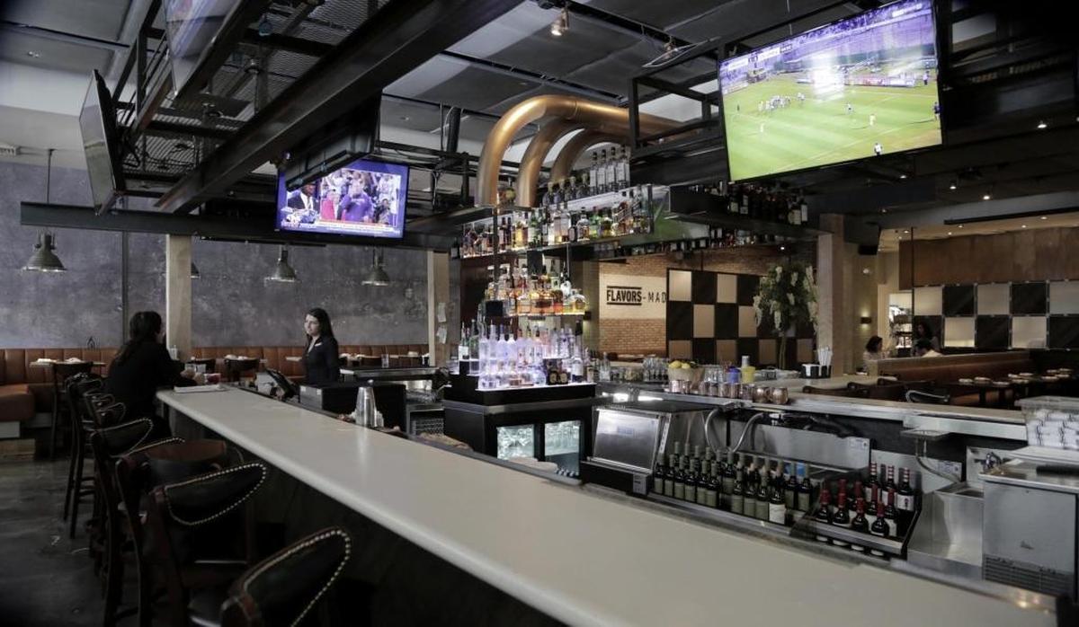 The Coral Gables location of Bocas House, 2 Aragon, features a huge bar, which the other locations of the Bocas Food Group don’t have.