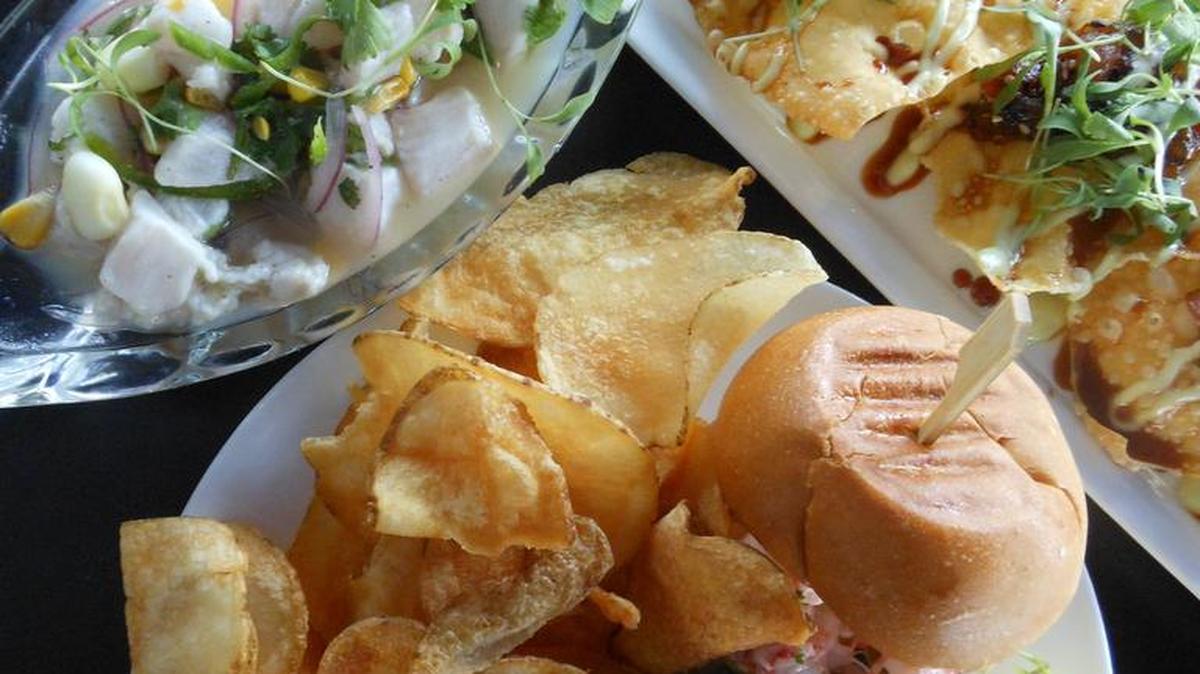Maine lobster roll, ceviche and won ton crisps at Naked Crab, Fort Lauderdale.