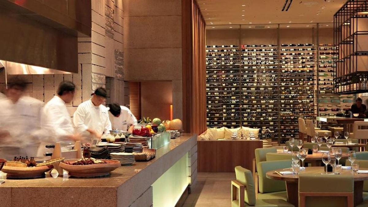 Zuma Miami offers a private sushi class during the week as a way to slip into happy hour, with cocktails and deals on dishes.