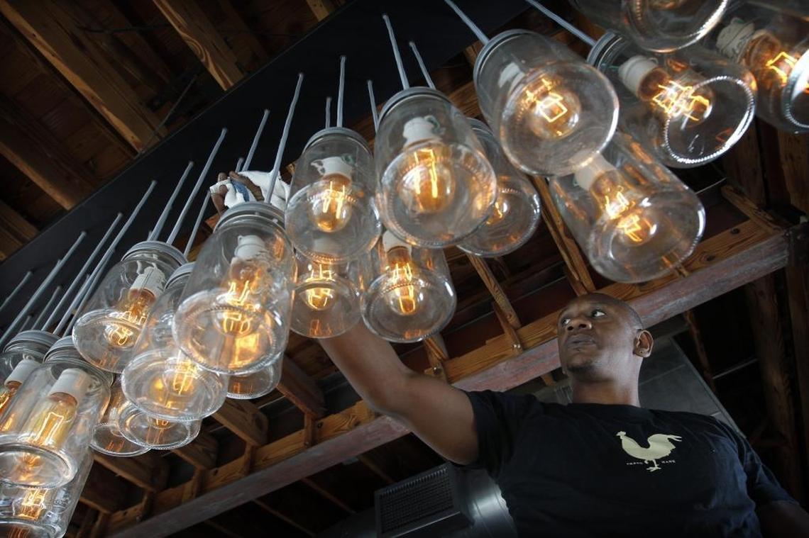 Edison lights and rustic rafters are part of the charm that helped make Yardbird a hit among diners. Now they’ll try to replicate this for a national audience.