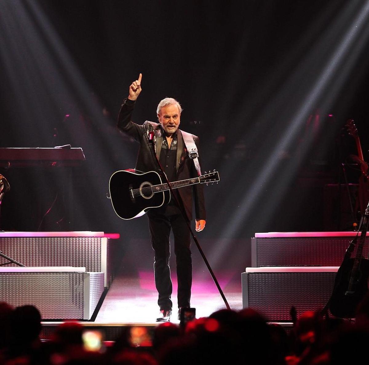Neil Diamond performs on his 50th Anniversary Tour at Sunrise's BB&T Center on Wednesday, April 26, 2017.