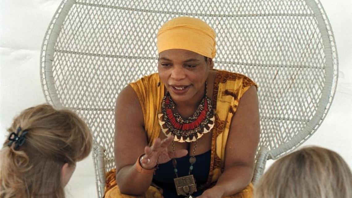 Miss Cleo gives out a reading in Hollywood 2003.