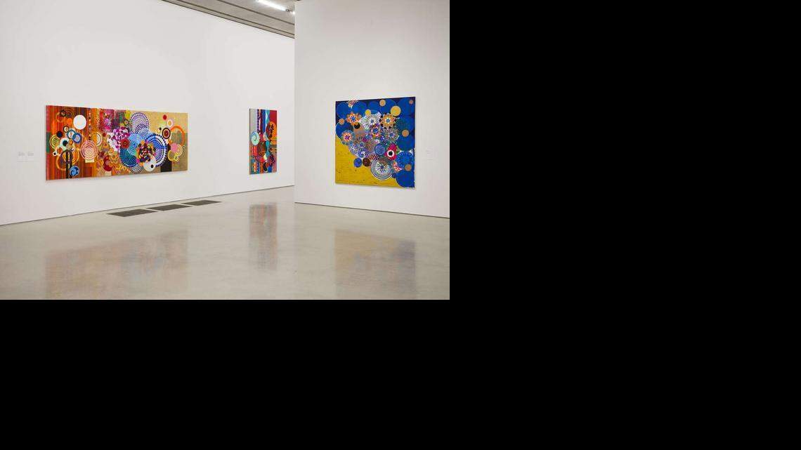 
From left to right: ‘Férias de Verão,’ 2005. Collection of Catherine and Franck Petitgas. ‘Feijoada,’ 2010. Collection Beatriz Milhazes. ‘Chora, menino,’ 1996. Colección Patricia Phelips de Cisneros, Caracas and New York.
