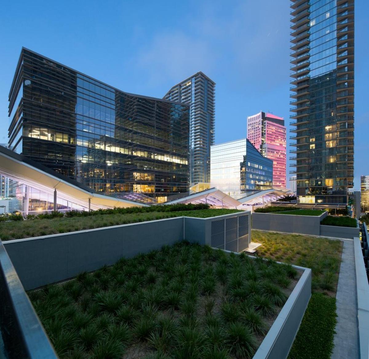 Brickell City Centre has created a new town square for the downtown Miami / Brickell area.