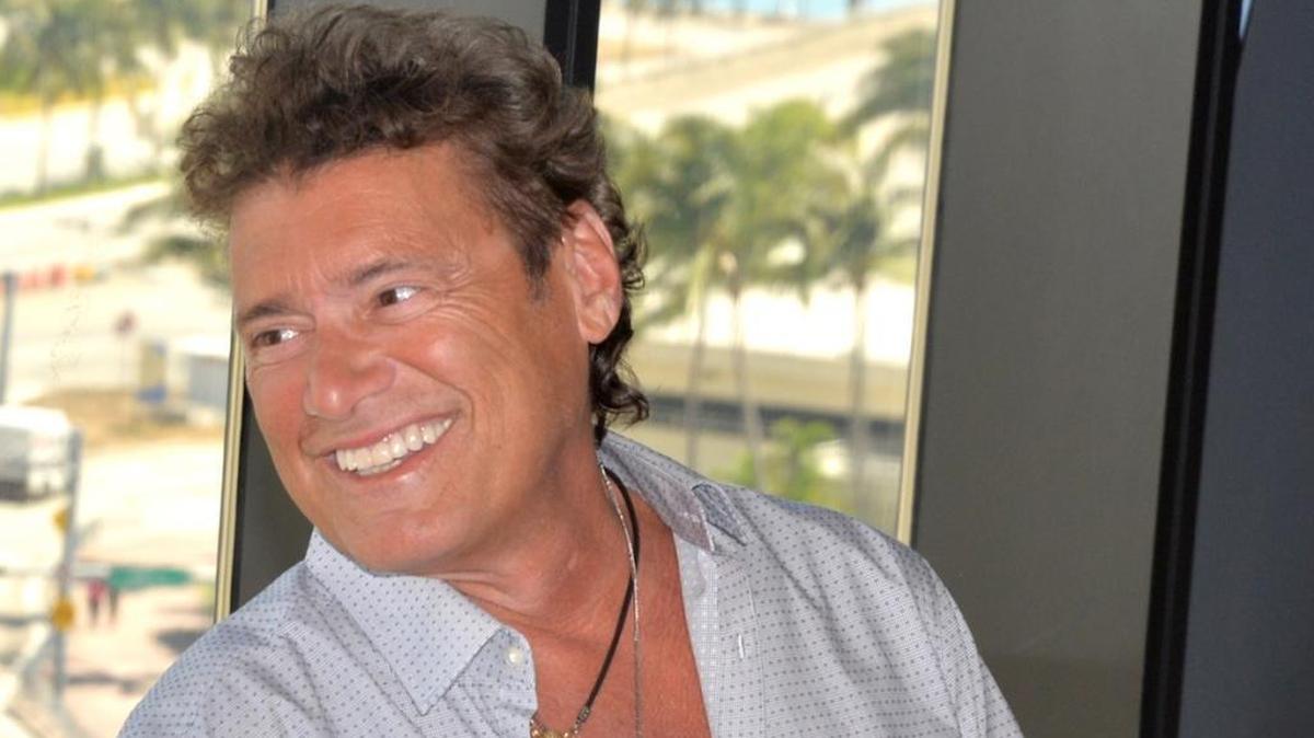 Actor Steven Bauer confirmed at a press conference Wednesday that he will reprise his role as Joe Peña on a stage adaptation of “Que Pasa, U.S.A?” at the Arsht Center in May.