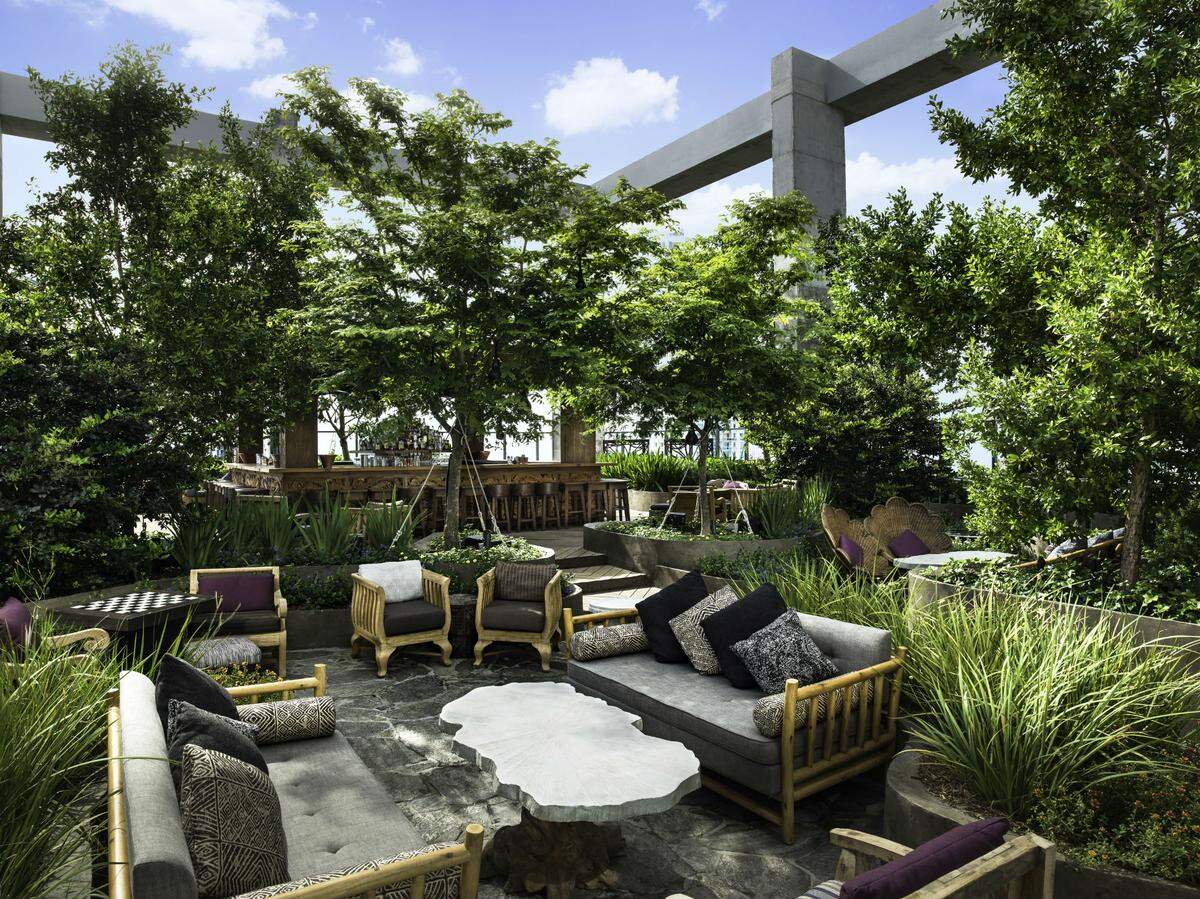 Sugar is the rooftop bar at East, Miami.