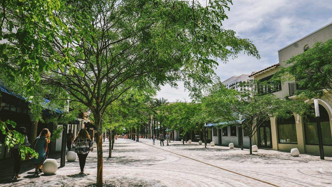The Giralda Avenue Streetscape project in Coral Gables is ready for business.