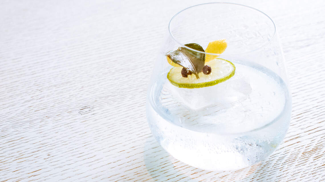 All Fizz, No Fuss: The 6 sparkling cocktails you should be sipping right now