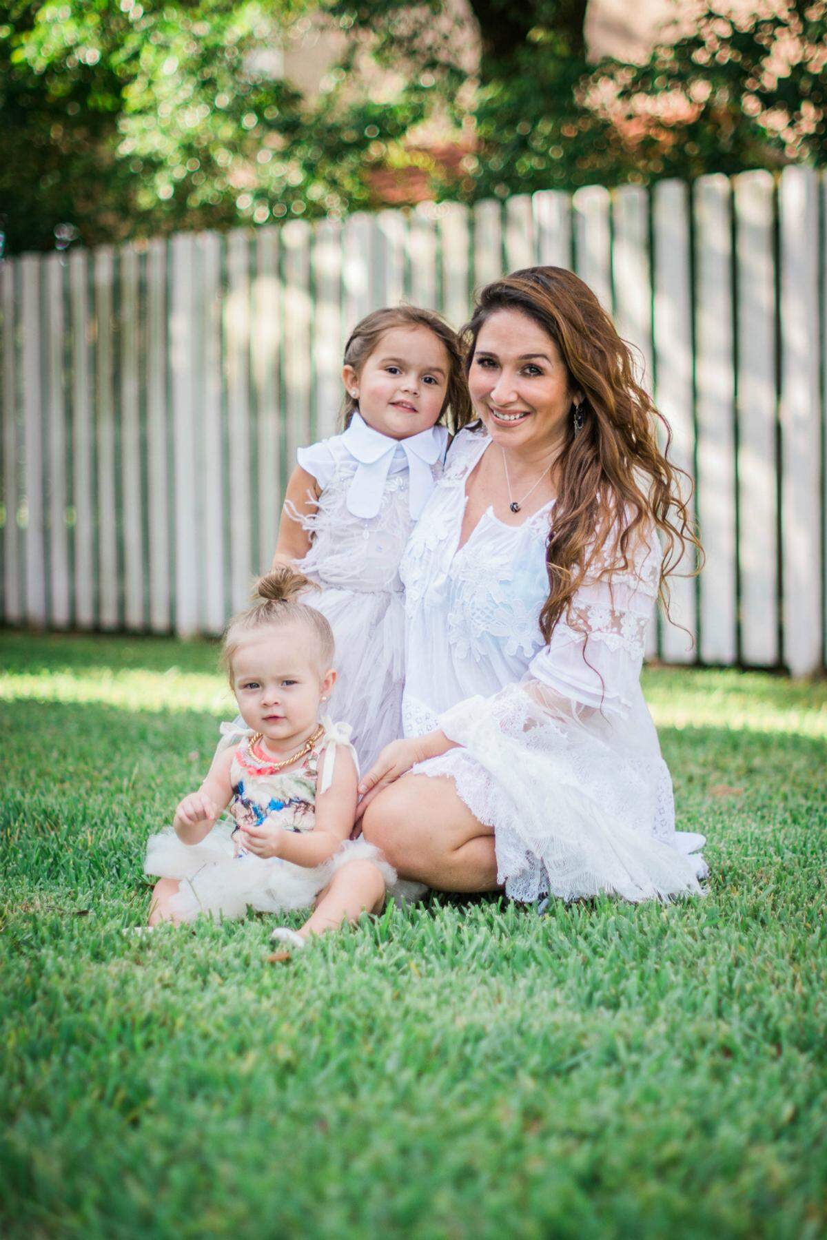 Angelica Calad and her little ones. Photograph by Mairim Robles.