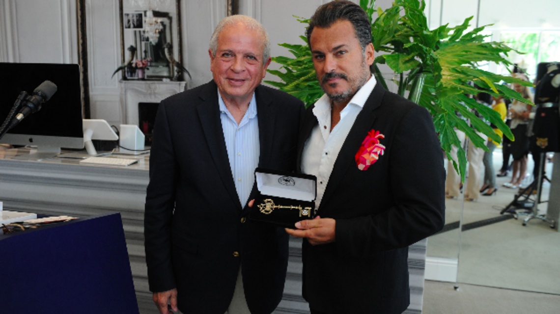 Miami Mayor welcomes Paris designer Oscar Carvallo to Miami