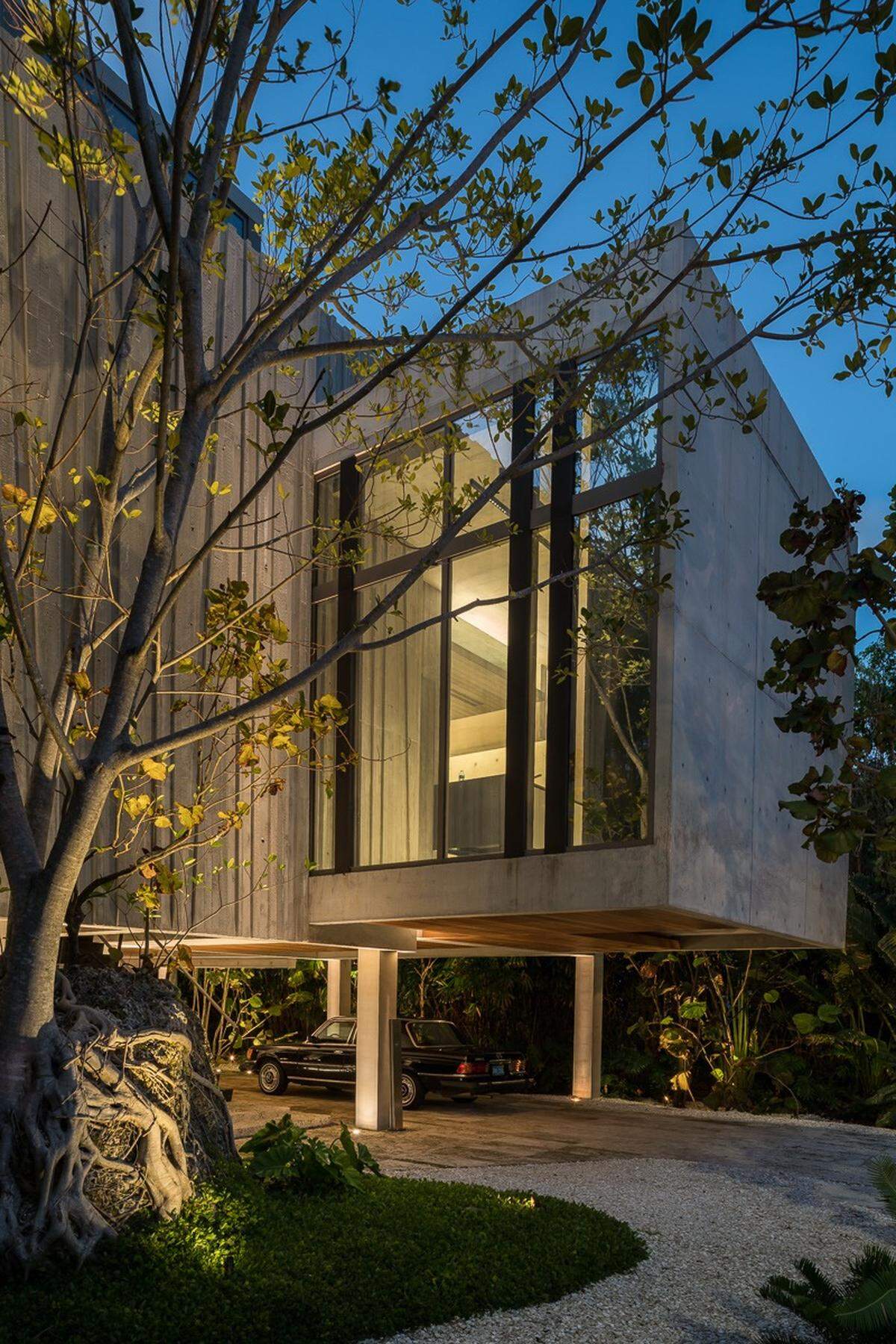 The exterior of Prairie Residence, designed by architect Rene Gonzalez. Photograph by Michael Stavaridis.